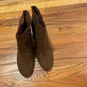 Brown Womens Size 9 Booties with Heel completely new